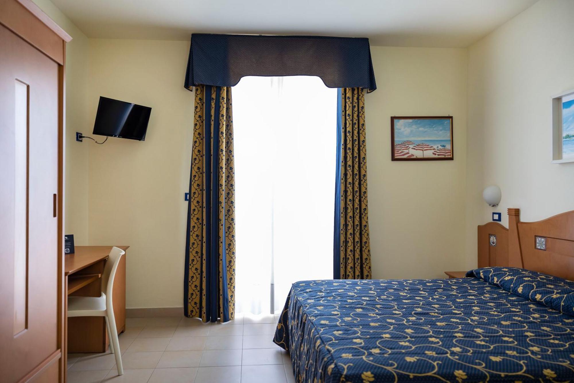 סנט'איזידורו Blu Salento Village מראה חיצוני תמונה