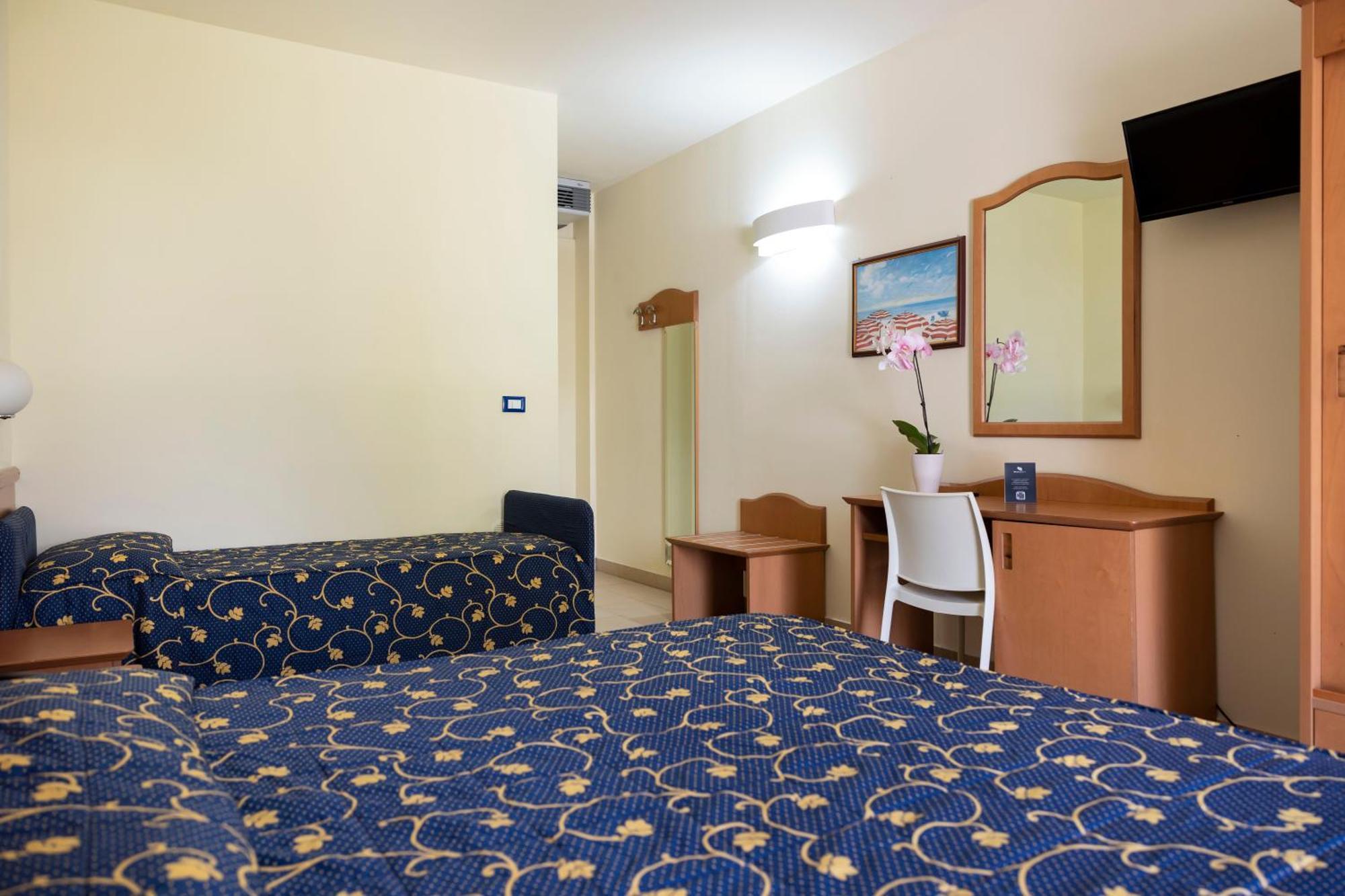 סנט'איזידורו Blu Salento Village חדר תמונה