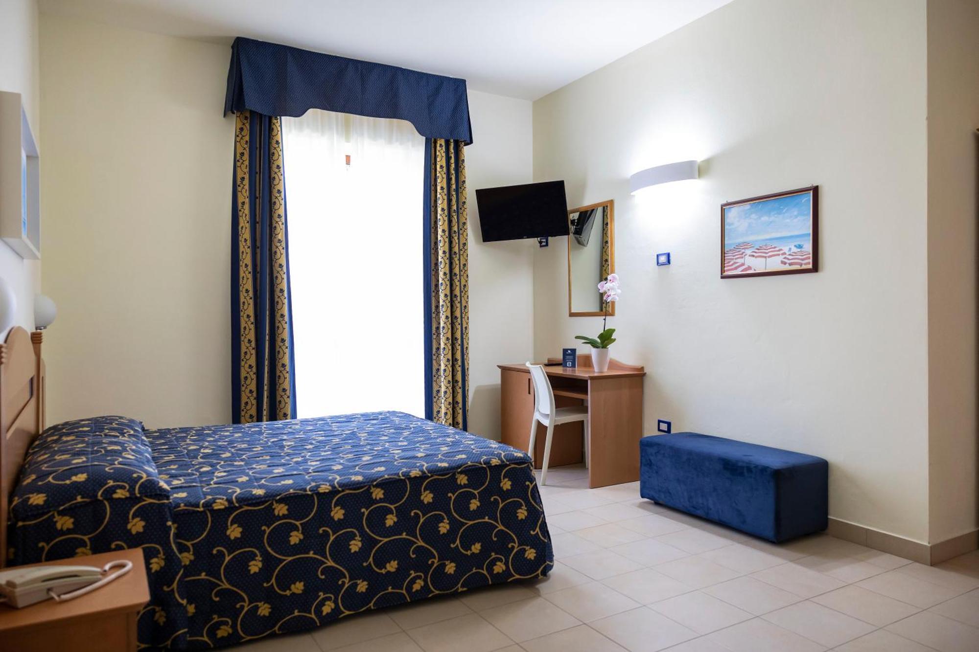 סנט'איזידורו Blu Salento Village חדר תמונה