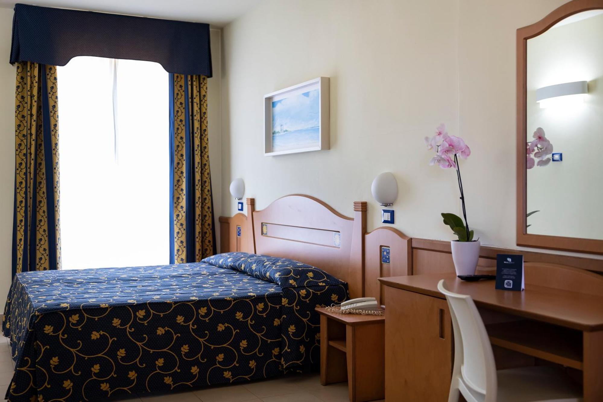 סנט'איזידורו Blu Salento Village חדר תמונה